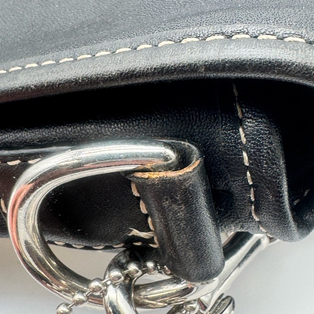 Vintage Coach Soho Black Leather Buckle Flap Adjustable Strap Crossbody 8480 - Picture 6 of 16